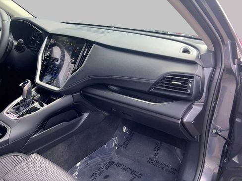 Used 2025 Subaru Outback Premium AWD/4WD image 19
