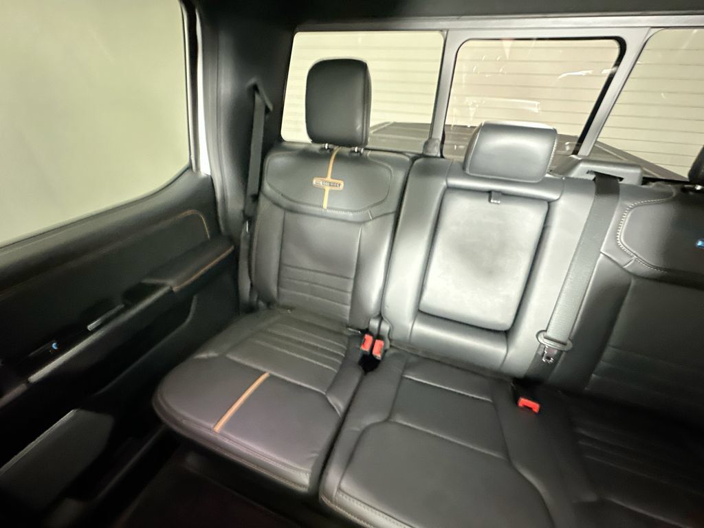 Used 2024 Ford F250 Platinum AWD/4WD image 12