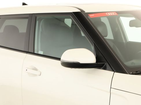 Used 2023 Kia Soul GT-Line image 31
