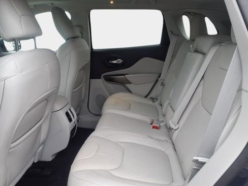 Certified 2021 Jeep Cherokee Limited w/ Elite Package image 15