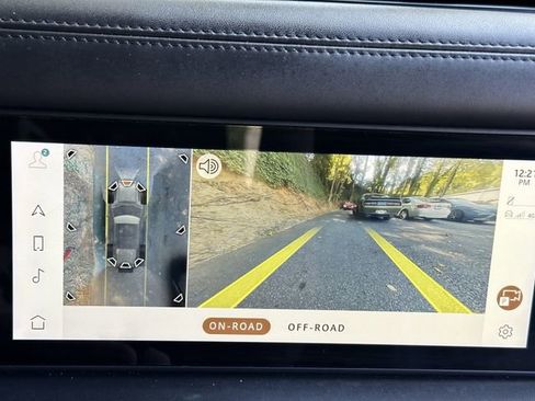 Used 2020 Land Rover Defender 110 SE image 33