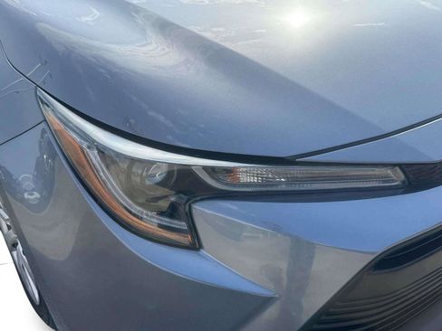 Used 2025 Toyota Corolla LE FWD image 11