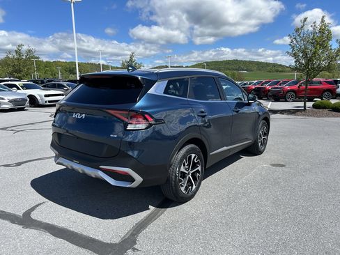 Used 2023 Kia Sportage EX AWD/4WD image 7