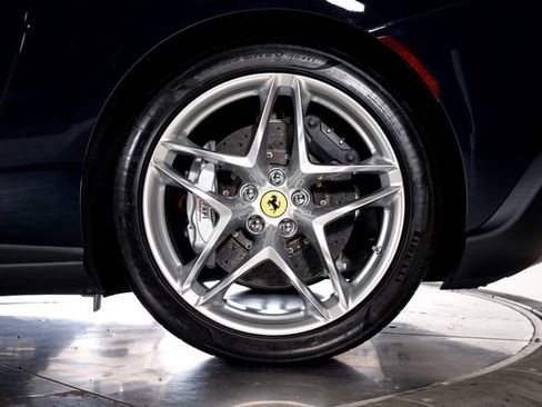 Certified 2026 Ferrari Roma Spider RWD image 18