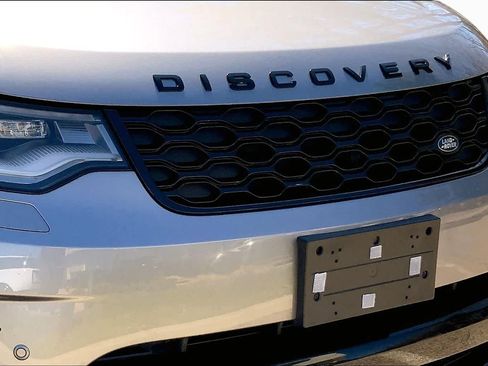 Used 2025 Land Rover Discovery Dynamic SE AWD/4WD image 28