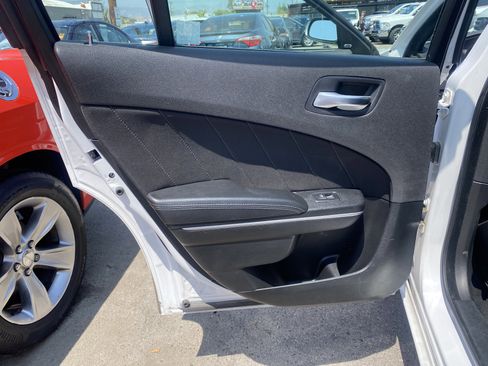Used 2023 Dodge Charger SXT RWD image 19
