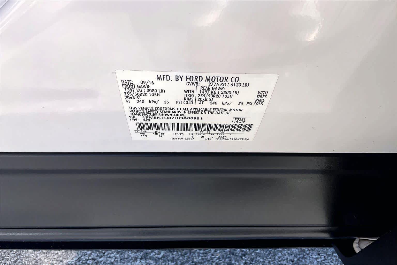 Used 2017 Ford Explorer XLT w/ Equipment Group 202A FWD image 32