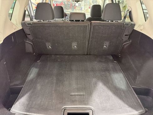 Used 2023 Nissan Rogue SV image 25