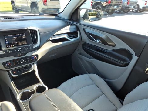 Used 2023 GMC Terrain SLE w/ Driver Convenience Package image 13