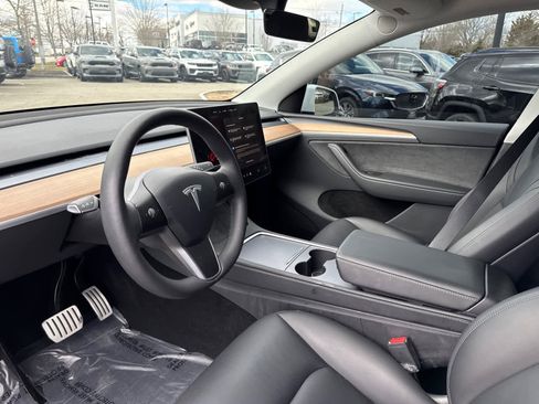 Used 2025 Tesla Model Y Performance AWD/4WD image 12
