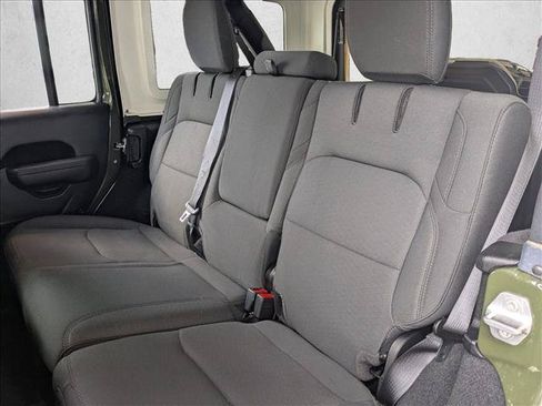 Used 2023 Jeep Wrangler Unlimited AWD/4WD image 19