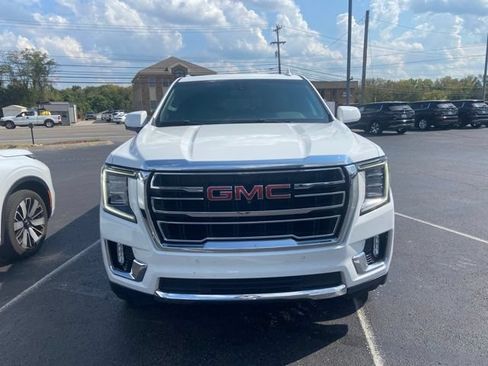 Used 2022 GMC Yukon XL SLT w/ SLT Luxury Package AWD/4WD image 2