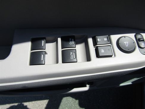 Used 2015 Honda Pilot EX-L image 17