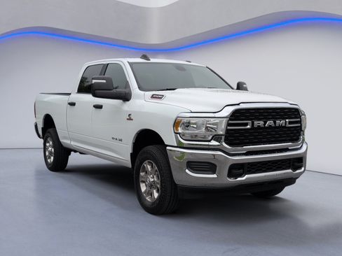 Used 2023 RAM 2500 Big Horn w/ Cold Weather Group AWD/4WD image 8