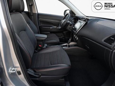 Used 2025 Mitsubishi Outlander Sport AWD image 8