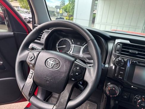 Used 2018 Toyota 4Runner TRD Off-Road Premium w/ TRD Performance Package AWD/4WD image 8