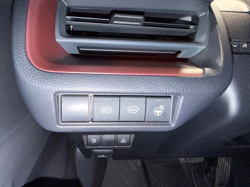 Used 2024 Toyota Prius Prime SE image 33