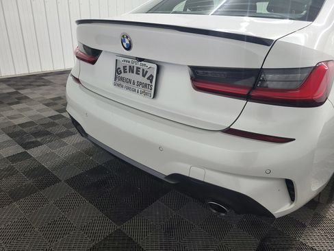 Used 2019 BMW 330i Sedan w/ M Sport Package RWD image 19