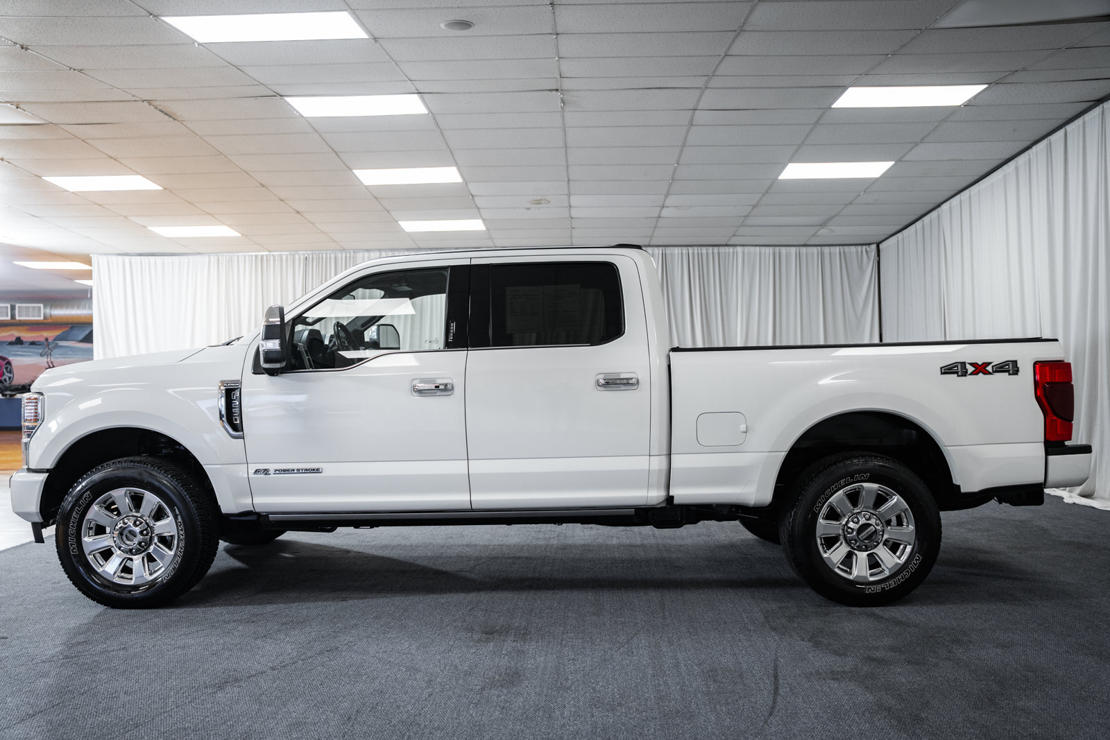 Used 2022 Ford F250 Platinum AWD/4WD image 5