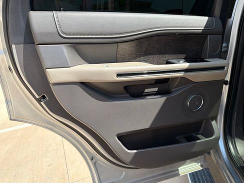 Used 2020 Ford Expedition Limited w/ Equipment Group 302A RWD image 13