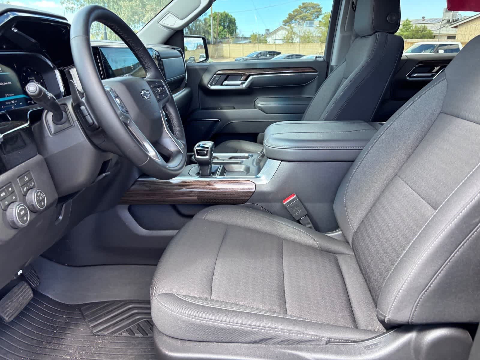 Used 2026 Chevrolet Silverado 1500 LT Trail Boss AWD/4WD image 11