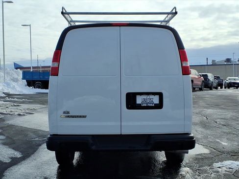 Used 2025 Chevrolet Express 3500 Work Van w/ Driver Convenience Package image 34