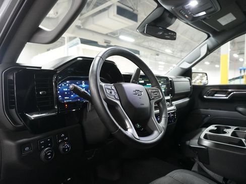 Certified 2024 Chevrolet Silverado 1500 RST AWD/4WD image 7