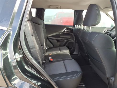 Used 2023 Mitsubishi Outlander ES image 15