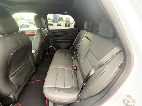 Used 2024 Chevrolet TrailBlazer RS w/ Convenience Package AWD/4WD image 30