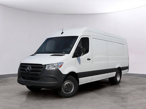 Used 2024 Mercedes-Benz Sprinter 3500 image 1