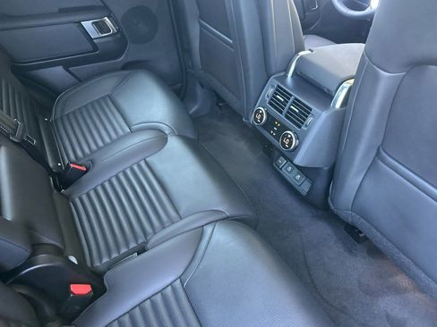 Used 2025 Land Rover Discovery S AWD/4WD image 32