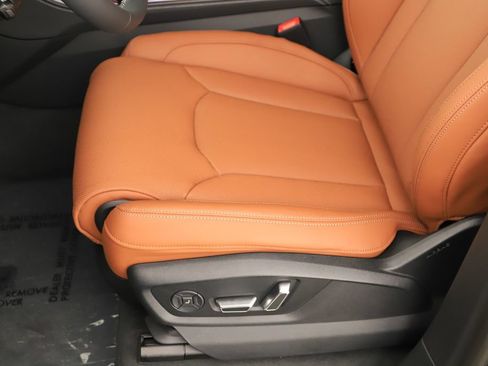 New 2026 Audi Q8 Prestige AWD/4WD image 25