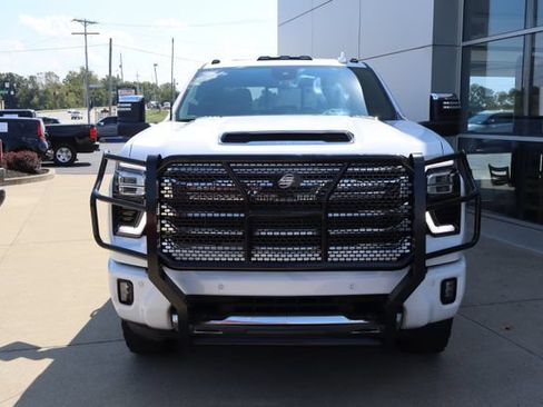 Used 2026 Chevrolet Silverado 2500 High Country w/ High Country Premium Package AWD/4WD image 6