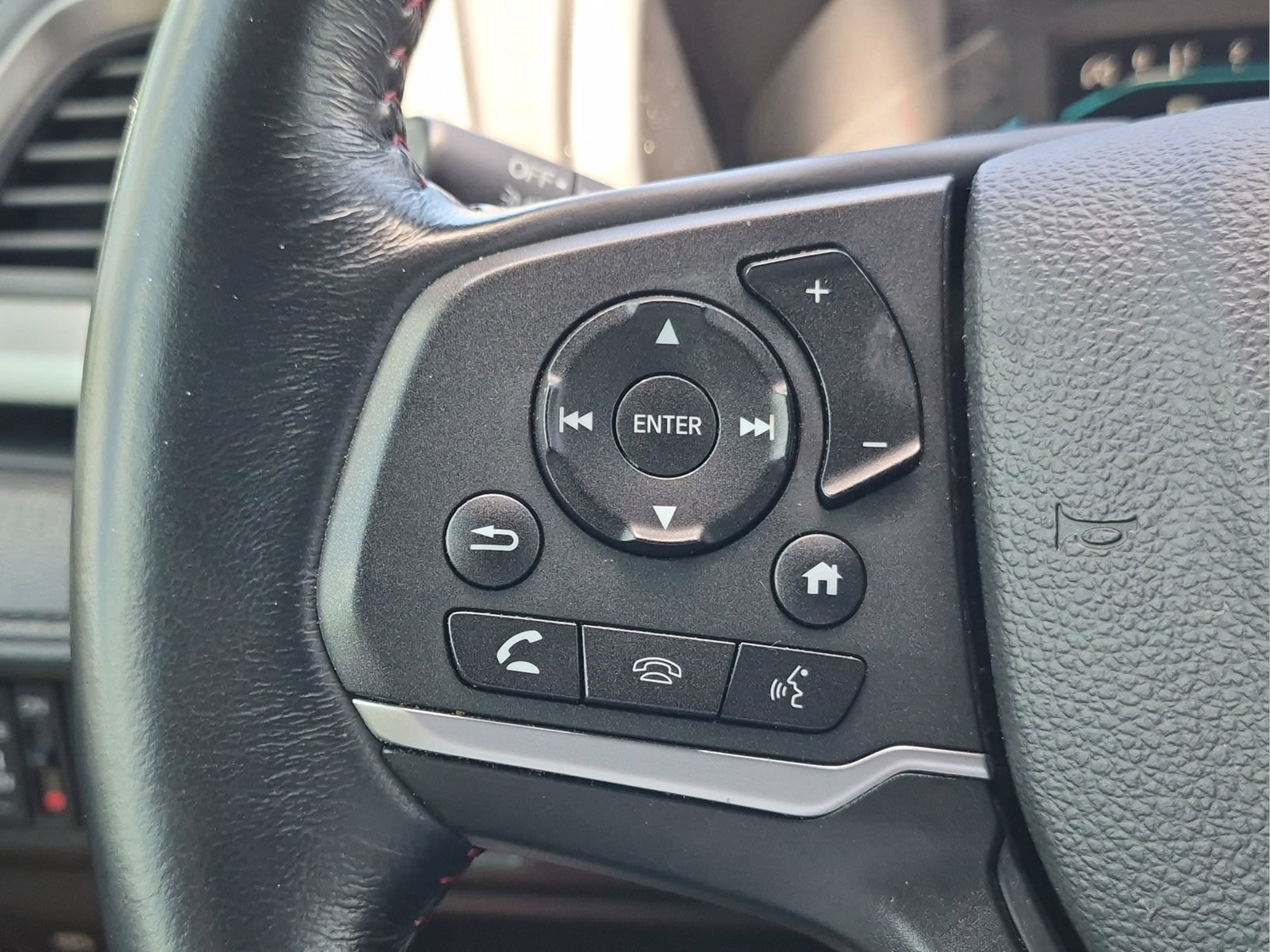 Certified 2024 Honda Odyssey Sport image 13