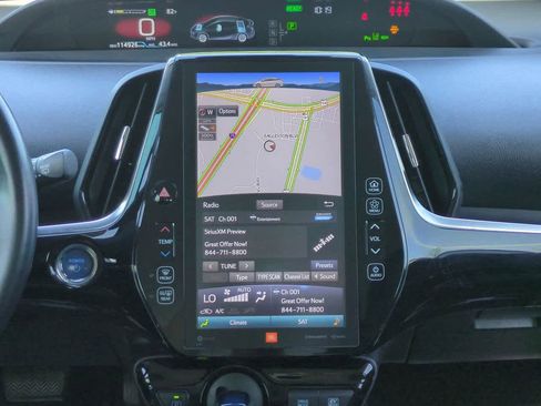 Used 2021 Toyota Prius Limited image 17