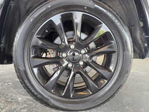 Used 2021 Jeep Grand Cherokee Laredo X RWD image 26