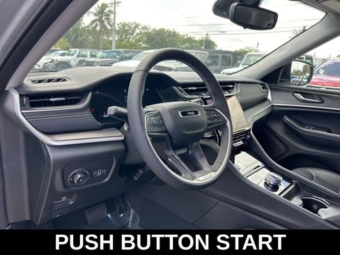 Certified 2024 Jeep Grand Cherokee L Limited RWD image 11