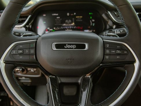 Used 2023 Jeep Grand Cherokee Trailhawk w/ Advanced Protech Group II AWD/4WD image 16