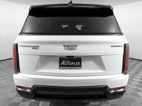 Used 2026 Cadillac Escalade IQL Sport 1 AWD/4WD image 5