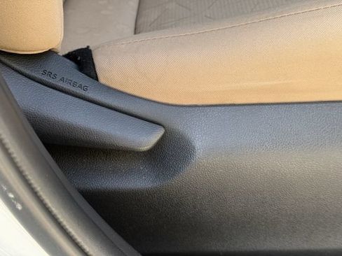 Used 2021 Toyota RAV4 XLE FWD image 29