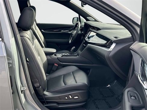 Certified 2023 Cadillac XT6 Premium Luxury image 22