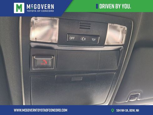 Used 2021 Toyota Tacoma TRD Sport AWD/4WD image 31