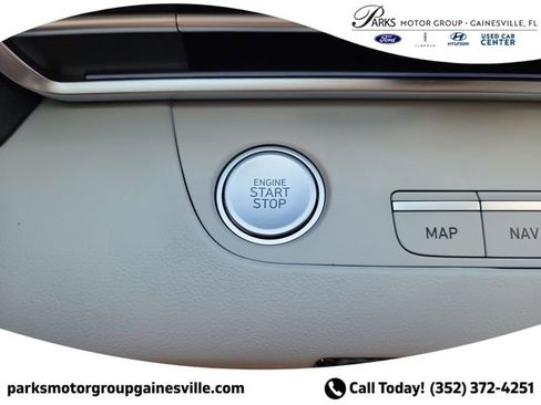 New 2025 Hyundai Elantra Limited FWD image 30