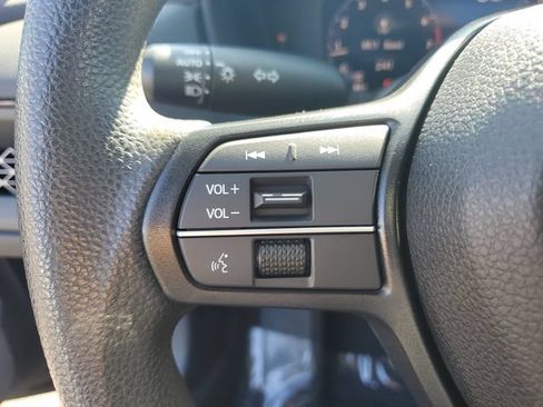 Used 2023 Honda Accord LX image 25