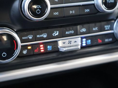 Certified 2022 Ford Expedition XLT RWD image 8