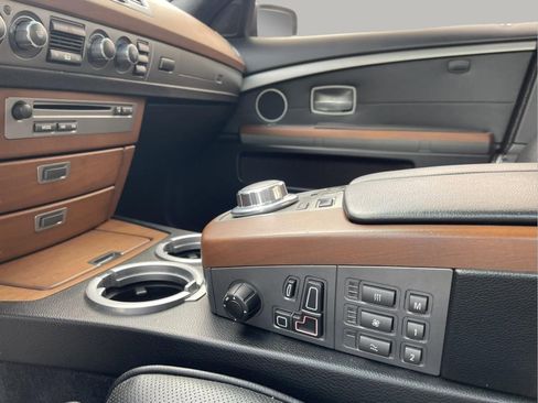 Used 2007 BMW 750i image 22