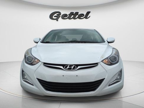 Used 2015 Hyundai Elantra SE w/ Option Group 03 FWD image 2