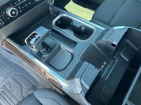 Used 2022 GMC Sierra 1500 Elevation w/ LPO, Elevation Black Package AWD/4WD image 14
