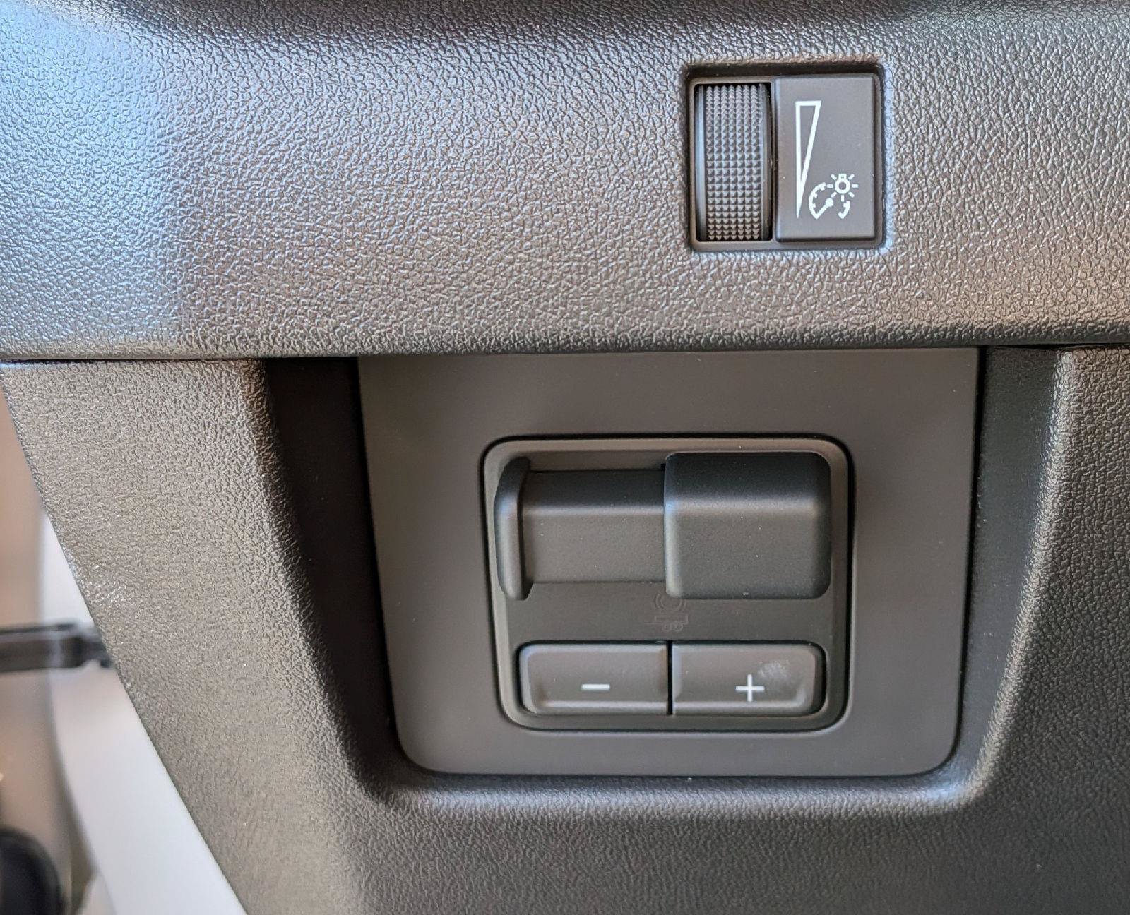 New 2026 GMC Canyon AT4 w/ Technology Plus Package AWD/4WD image 15