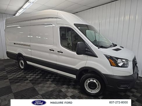 Used 2025 Ford Transit 250 148 High Roof Extended w/ Load Area Protection Package RWD image 9